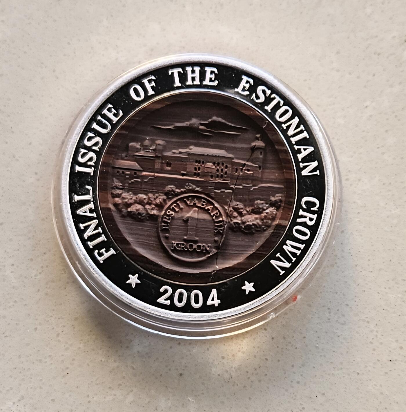 【币将精彩】世界钱币拍卖（2025-12-3） 朝鲜2004年爱沙尼亚克朗宝石镶嵌1盎司银币宝石有裂