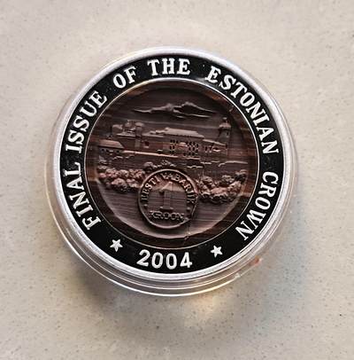 【币将精彩】世界钱币拍卖（2025-12-3） - 朝鲜2004年爱沙尼亚克朗宝石镶嵌1盎司银币宝石有裂