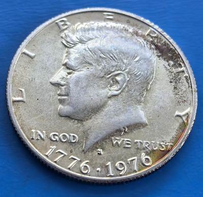 外国优质老铜币银币，未完待续 - 略带五彩美国1976年建国200周年半元银币