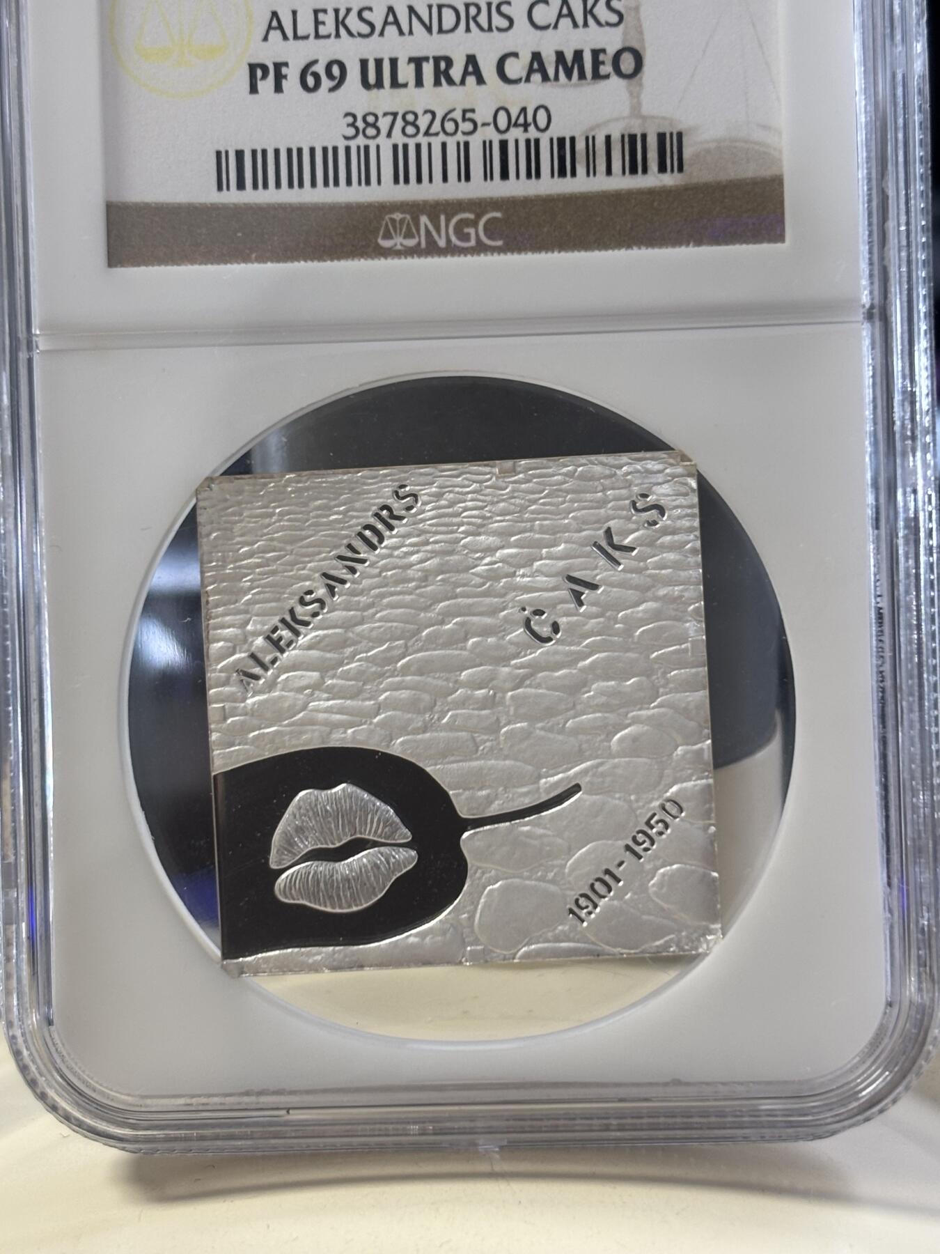 第182期拍卖 获奖币拉脱维亚2011年诗人萨克斯蒙着雾的窗精制纪念银币NGC-PF69,26克，925银，发行7000枚