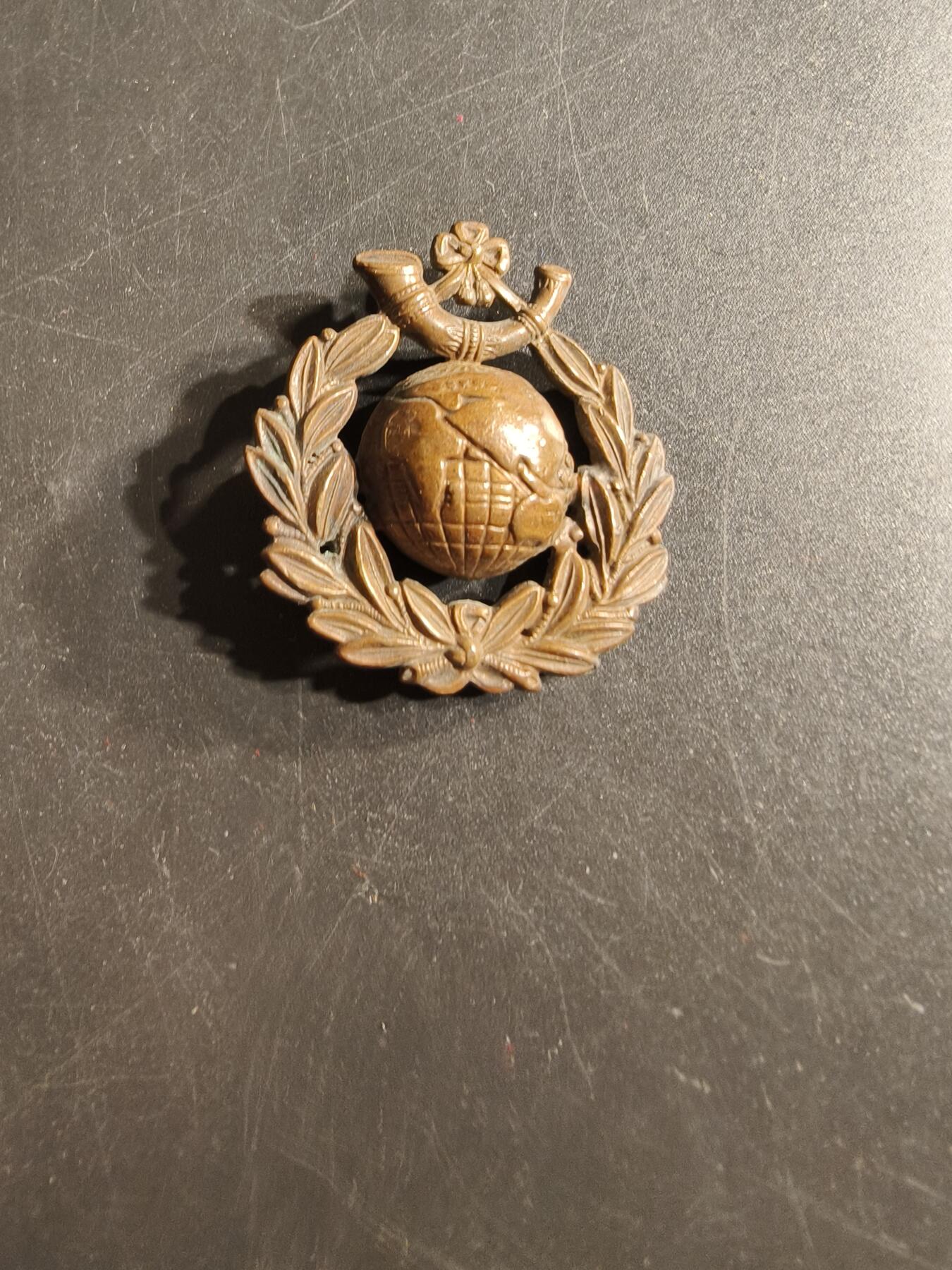 老王徽章第165期 英国皇家海军陆战队轻步兵团帽徽     一战时期 