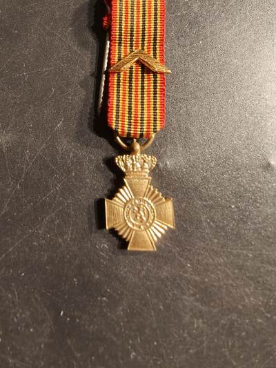 老王徽章第165期 - 比利时一级军事奖章迷你章     二战前单法语版