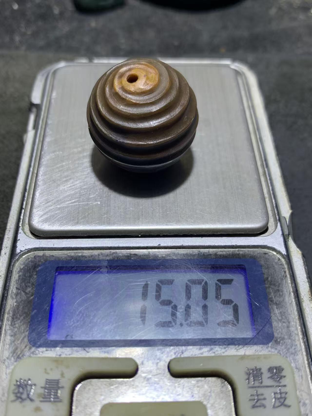 精美亚光战国红玛瑙手工雕刻转纹珠一颗！，