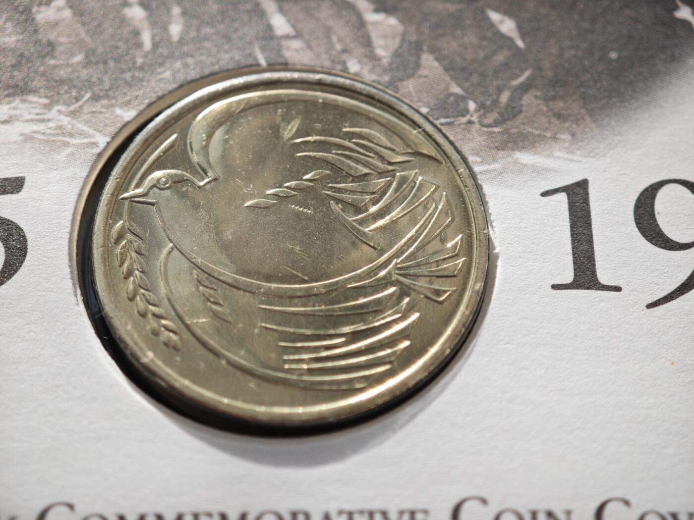 【淘币小摊】限时拍第八百零七拍  克朗币邮币封场  满百包邮可预留两周  周一统一发货   英国1995年二战胜利50周年2镑纪念币邮币封