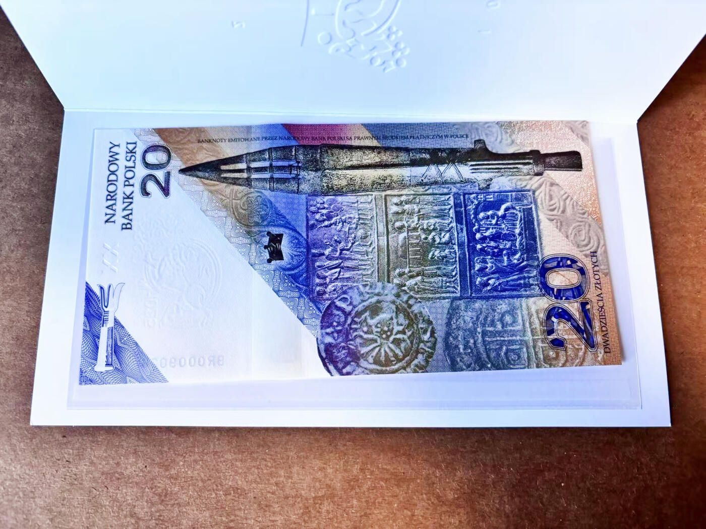 【Blue Auction】世界纸币精拍第754期——18级TOP拍卖/信誉/品质/专业/高效💫 【一组2册 含无47】吉尔吉斯斯坦 100索姆纪念钞&波兰 2025年20兹罗提纪念钞 全新UNC