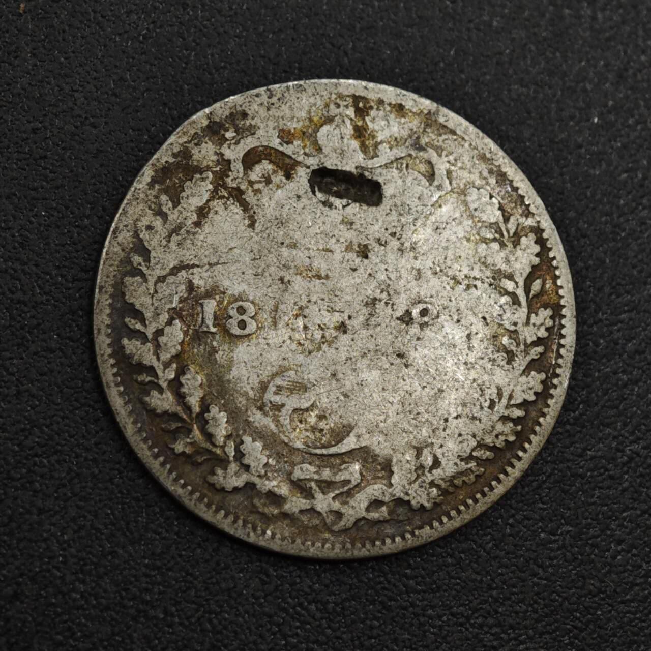 【淘币小摊】实时拍第八百零四拍   散币银币场   满百包邮可预留二周 每周一统一发货   英国维多利亚3便士银币