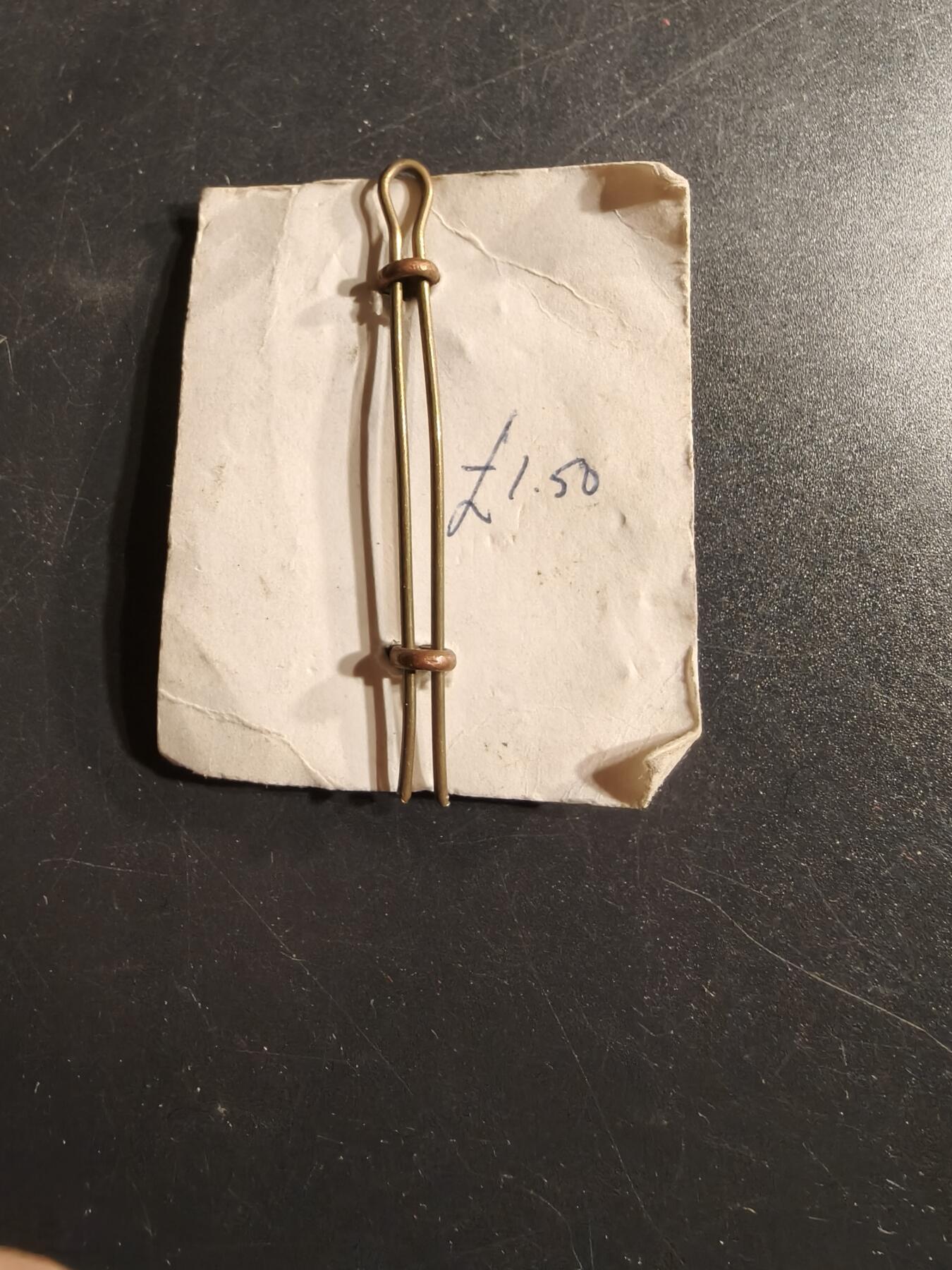 老王徽章第165期 英国皇家军乐团帽徽     一战时期     带插销