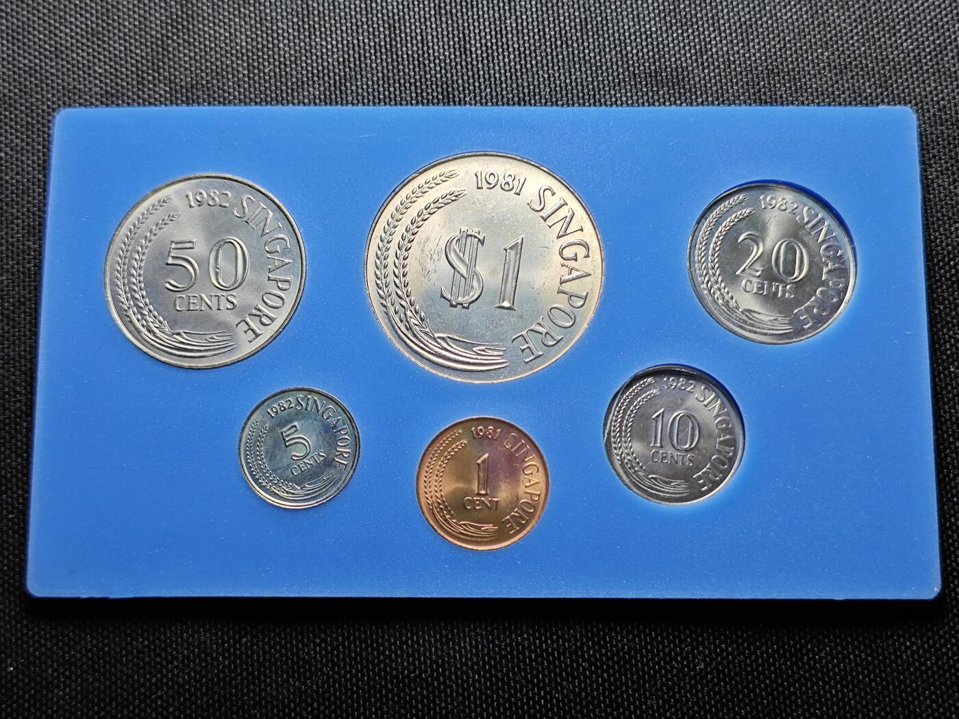 KK钱币收藏小铺 （套币 好品/批量散币 银币）专场  2月预留时间 周末发货  新加坡马来西亚大小面值套币 皮包样式少见 含纪念币