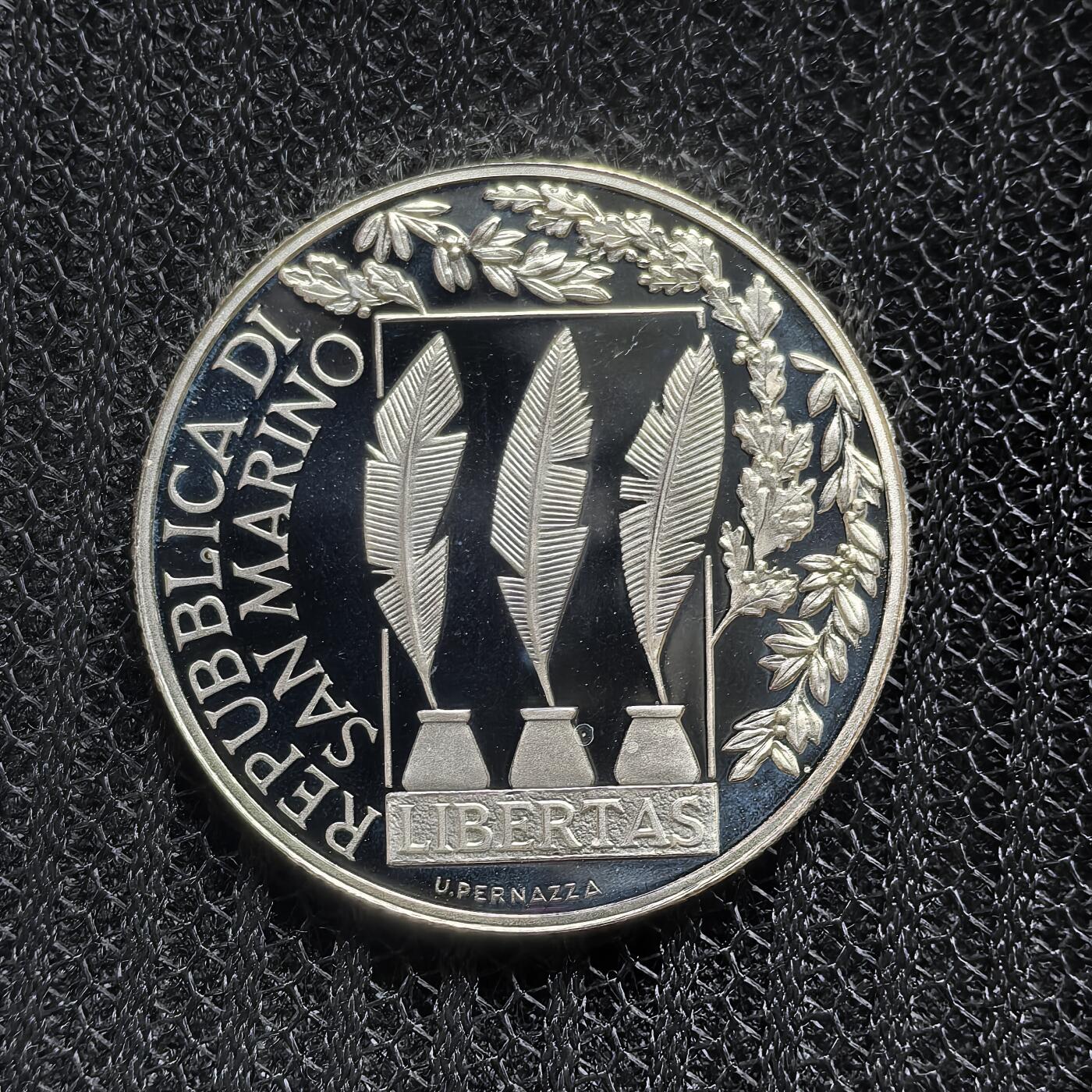 道一币馆币章第一百五十六场 原盒证 圣马力诺2007年诗人乔苏·卡杜奇逝世百年10欧元银币