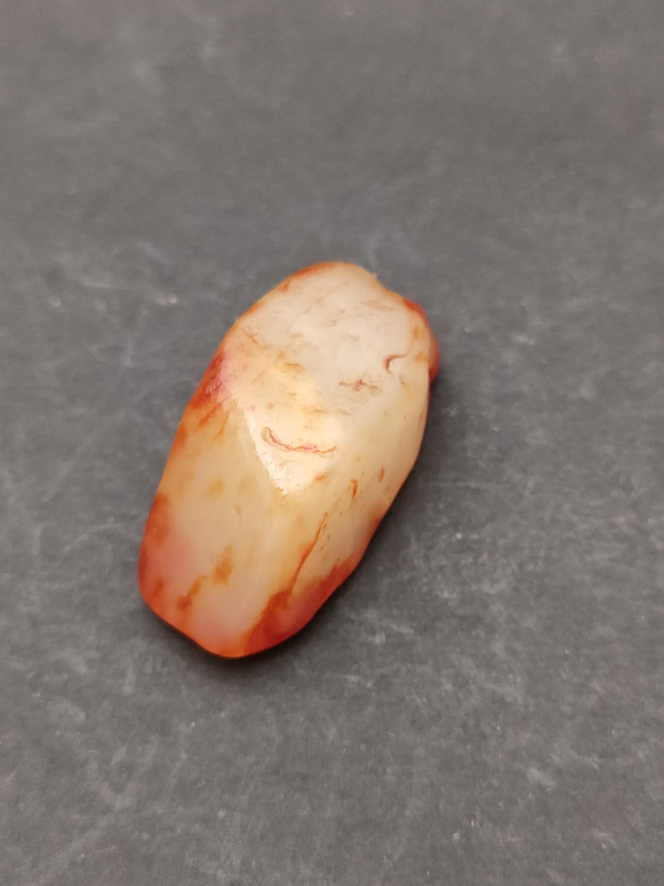 猩哥外币小铺➨【第203场】 和田玉原石3.5克