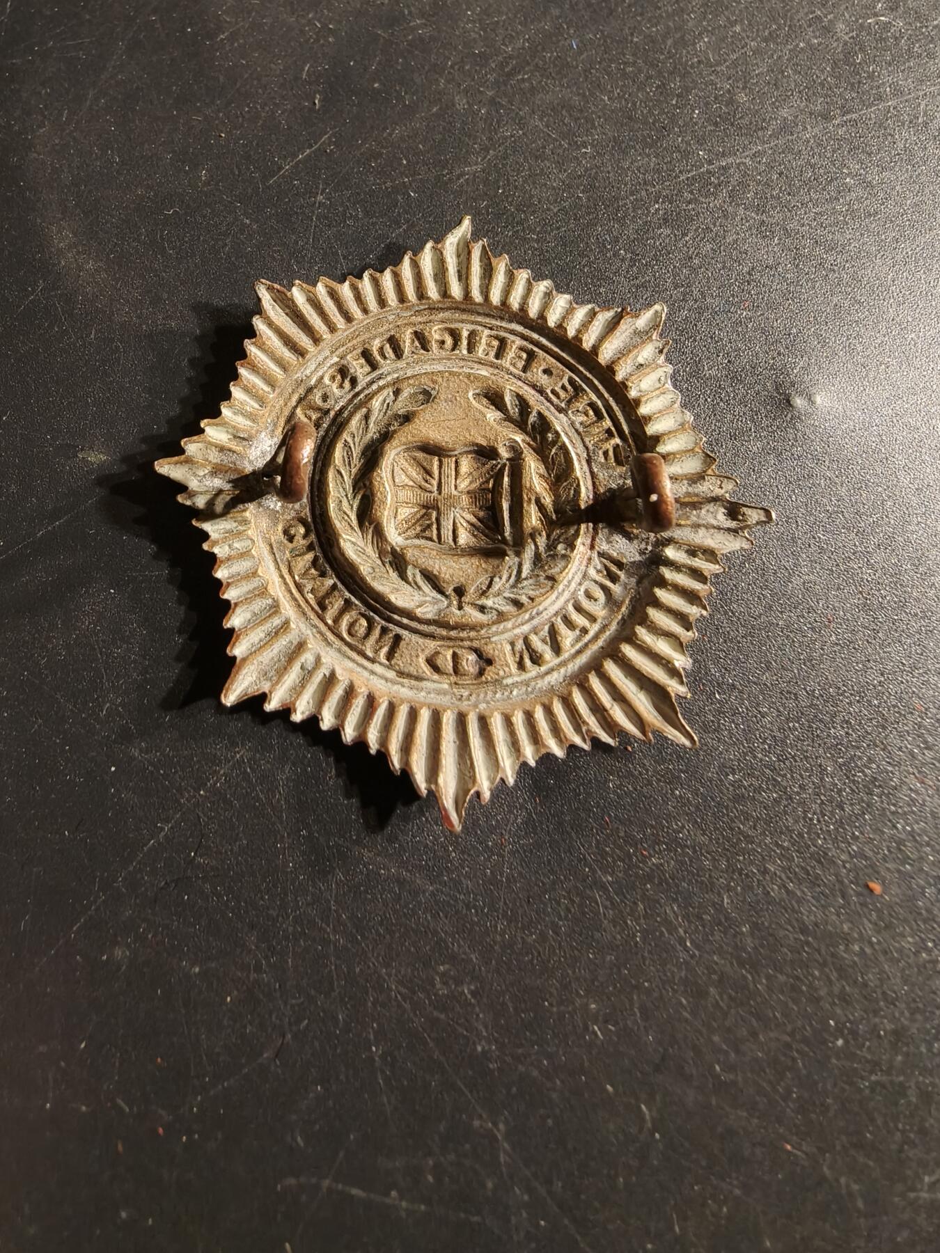 老王徽章第165期 英国国家消防旅帽徽     二战时期 