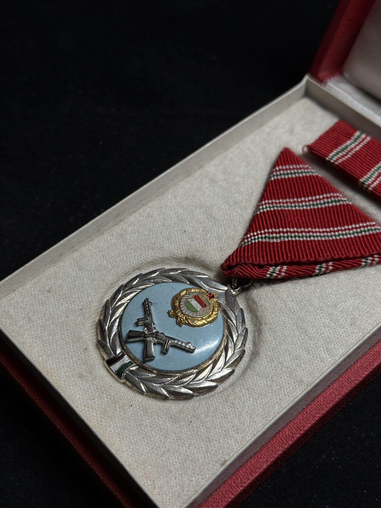 戎马世界章牌大赏第108期 匈牙利杰出服役奖章