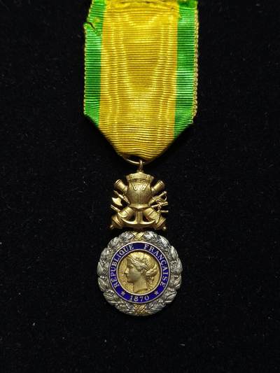 铭记历史 勿忘国耻 抗战胜利80周年精品专场 第二场 - 法国第三共和国时期 银制 军事功勋奖章 