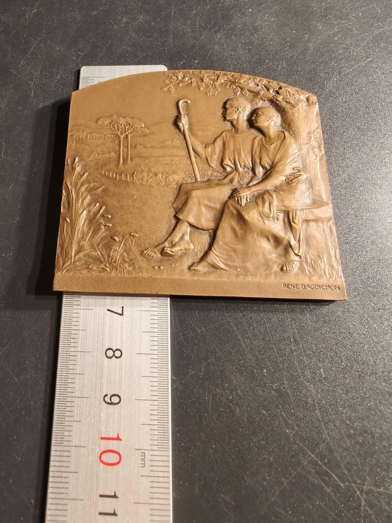 老王徽章第165期 法国金婚方形大铜章    大尺寸版本    70×68mm.   重量166.2g