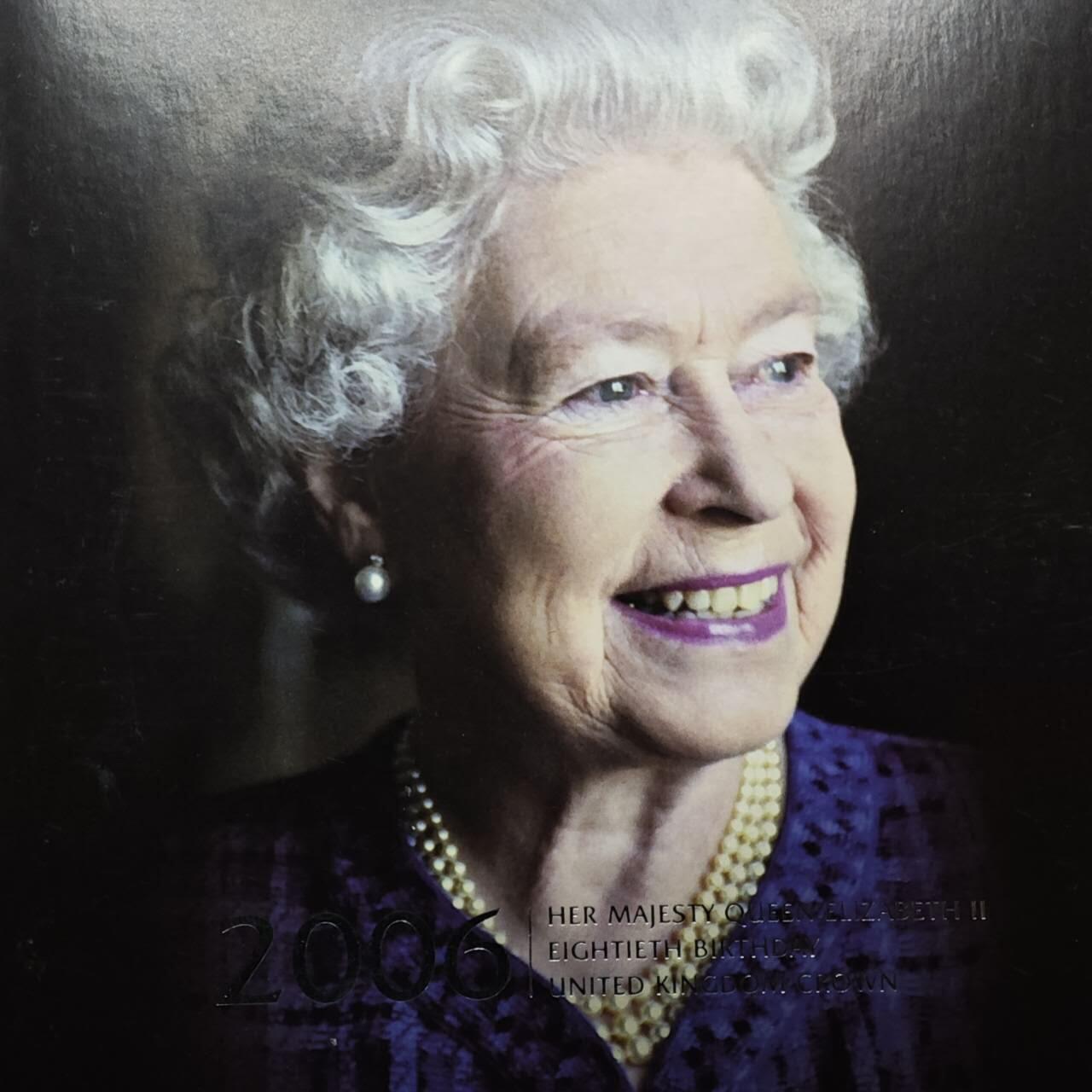 【淘币小摊】限时拍第八百零七拍  克朗币邮币封场  满百包邮可预留两周  周一统一发货  英国2006年女王80周岁5镑纪念币卡册