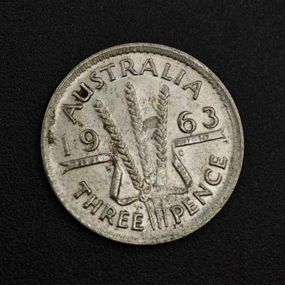 【淘币小摊】实时拍第八百零四拍   散币银币场   满百包邮可预留二周 每周一统一发货   - 澳大利亚1963年伊丽莎白二世3便士银币