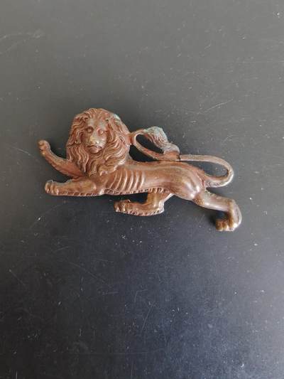 老王徽章第165期 - 英国国王兰开斯特公爵步兵团领章    一战时期    背杆损坏