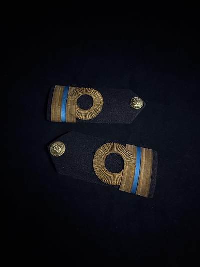 戎马世界章牌大赏第108期 - 朝鲜战争～越南战争初期 泰国皇家海军上尉肩章