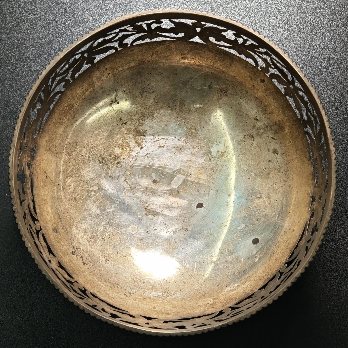 【德藏】世界币章拍卖第154期（拍品征集中~欢迎藏友联系） 欧洲早期大号银质水果盛 工艺精美 直径约：180mm；高约：87.5mm，重约：337.3g