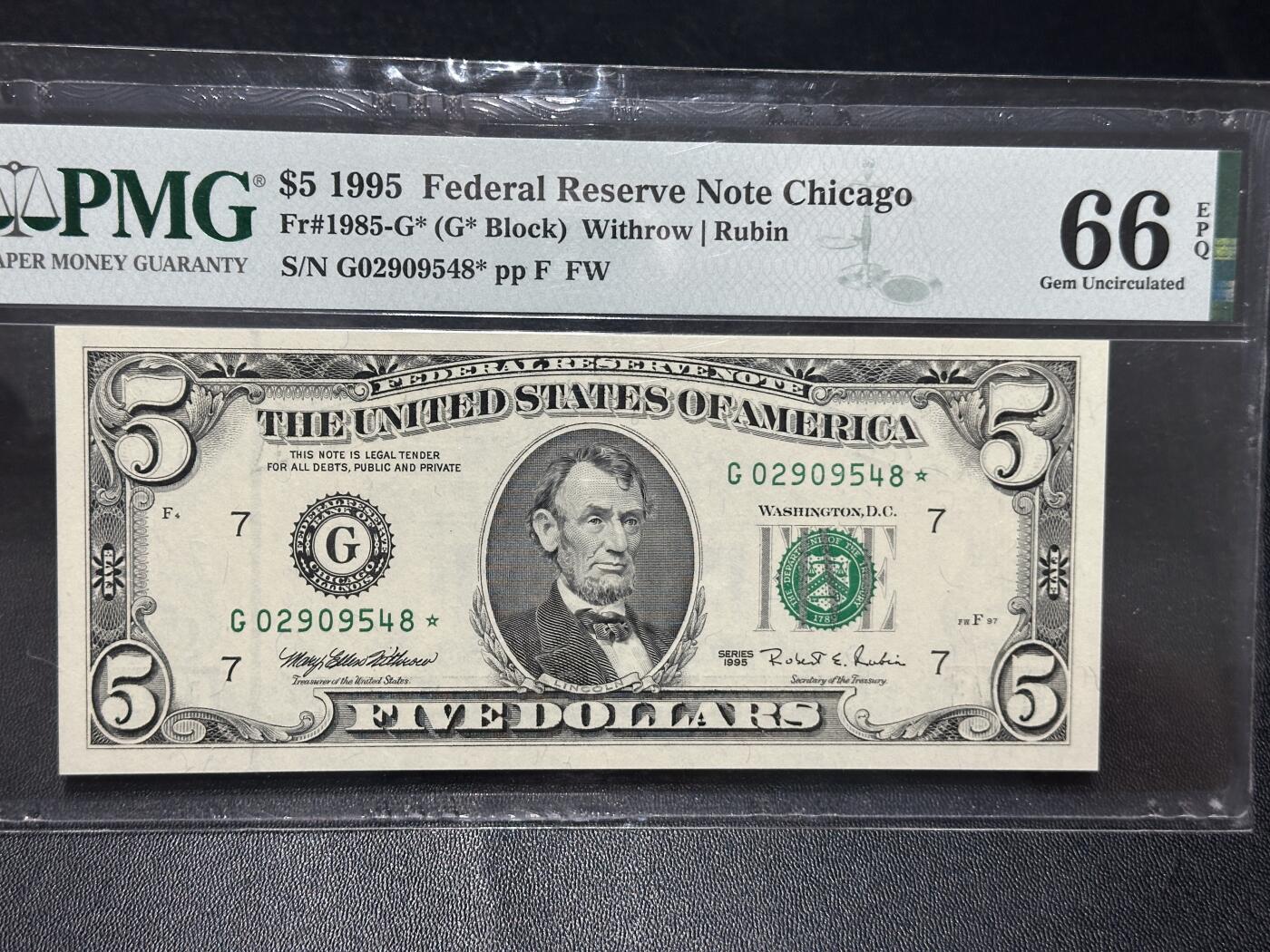 《外钞收藏家》第五百八十七期（精选场）（本平台长期征集拍品、欢迎藏友们联系合作） 1995年美国小头版5美元 PMG66 补号 尾548