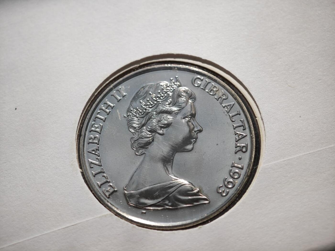 【淘币小摊】限时拍第八百零七拍  克朗币邮币封场  满百包邮可预留两周  周一统一发货   直布罗陀1993年女王加冕40周年克朗纪念币邮币封