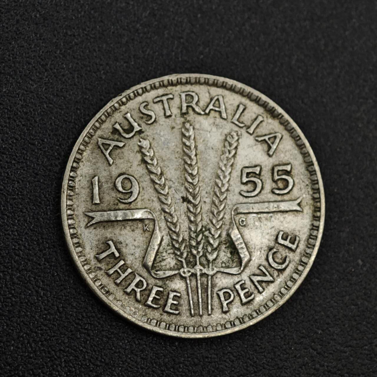 【淘币小摊】实时拍第八百零四拍   散币银币场   满百包邮可预留二周 每周一统一发货   澳大利亚1955年伊丽莎白二世3便士银币