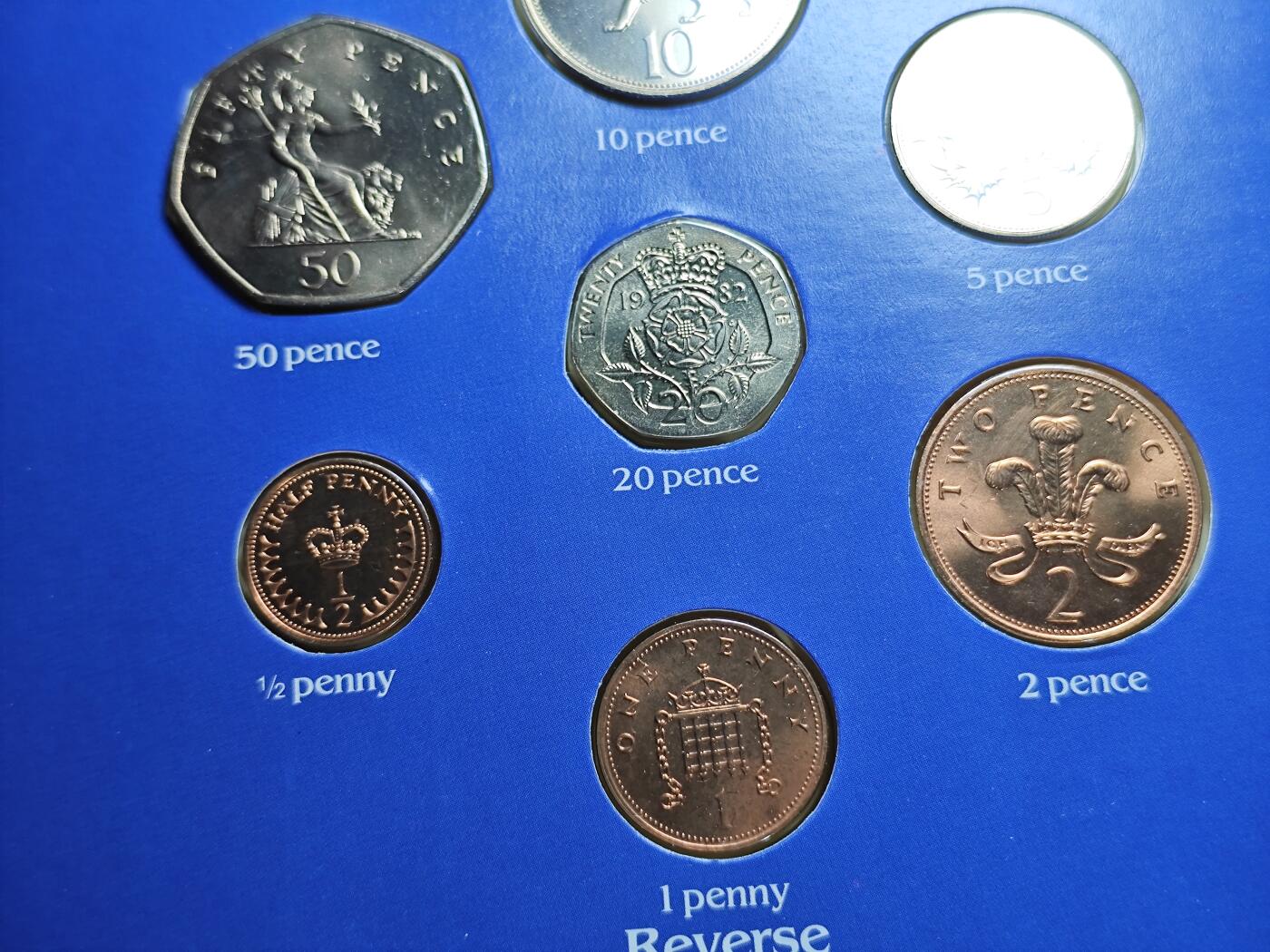 KK钱币收藏小铺 （套币 好品/批量散币 银币）专场  2月预留时间 周末发货   1982英国大小面值清年一套