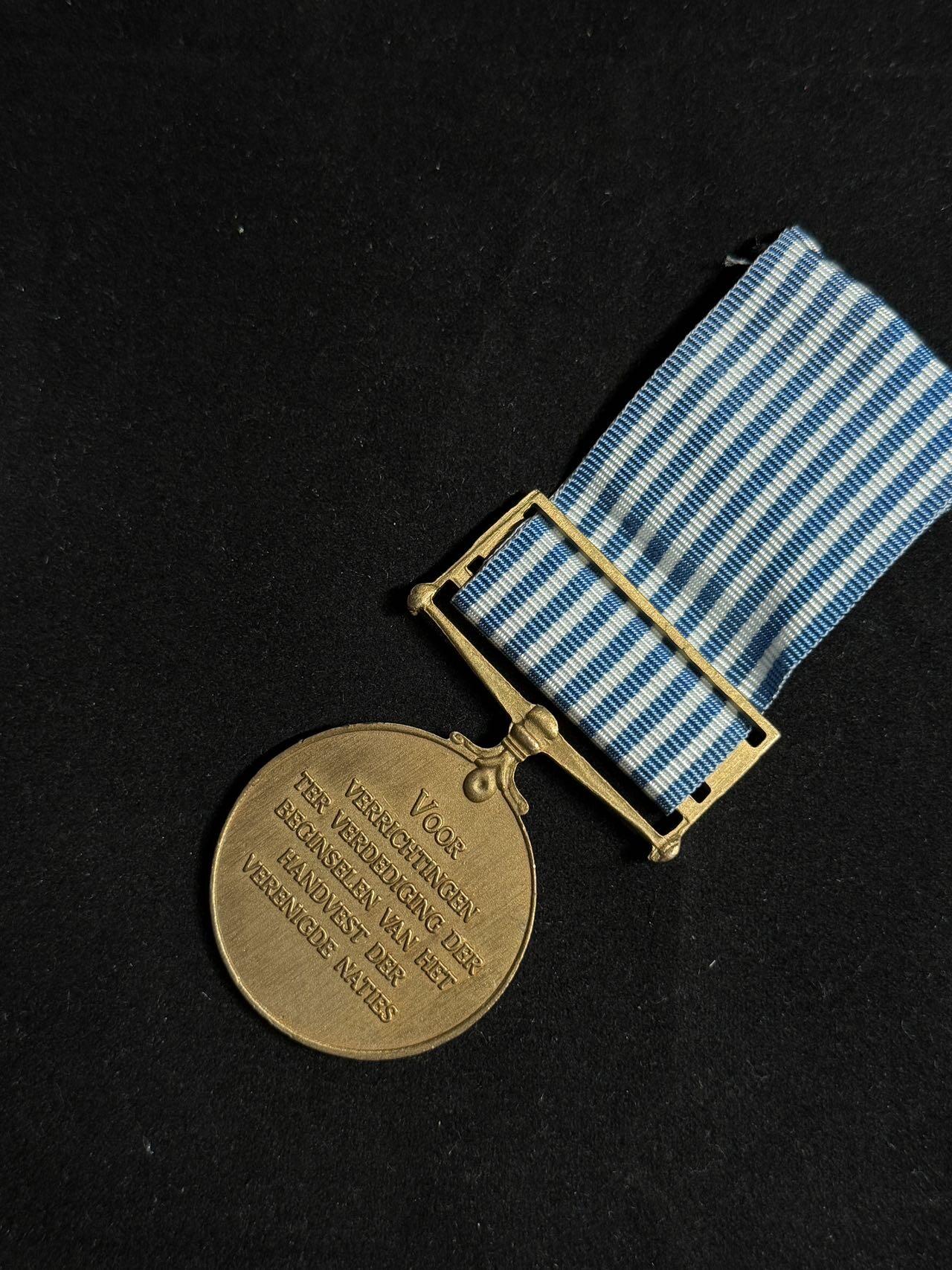 戎马世界章牌大赏第108期 联合国韩战奖章，荷兰语版，少见