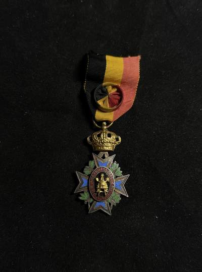 戎马世界章牌大赏第108期 - 比利时金级劳工勋章