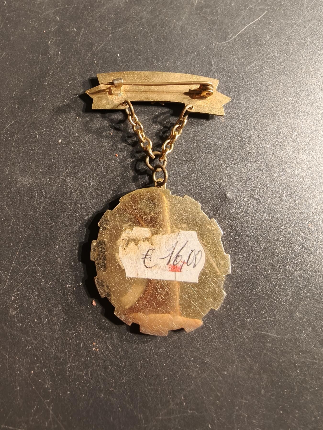 老王徽章第165期 匈牙利“优秀生产合作社工人”奖章