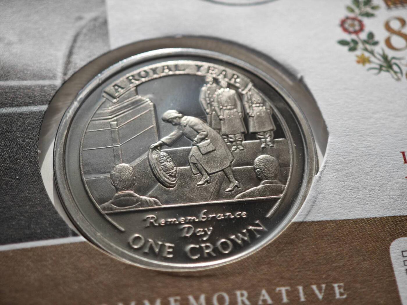 【淘币小摊】限时拍第八百零七拍  克朗币邮币封场  满百包邮可预留两周  周一统一发货   直布罗陀2005面女王80周岁克朗纪念币邮币封