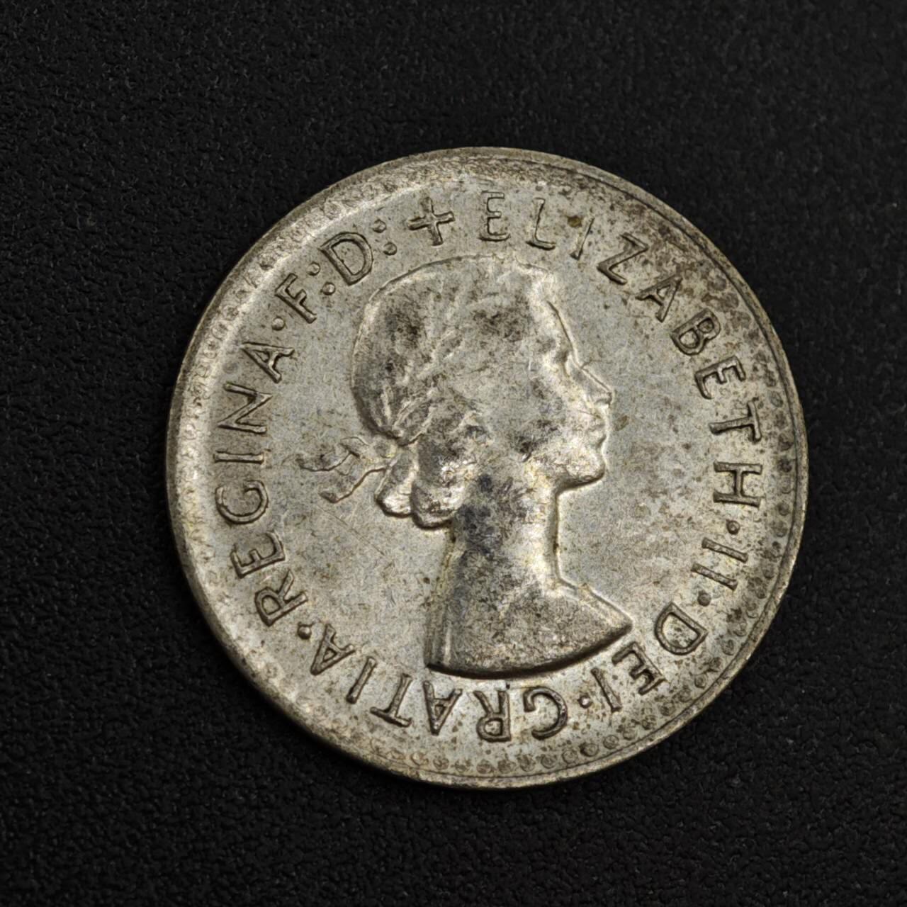 【淘币小摊】实时拍第八百零四拍   散币银币场   满百包邮可预留二周 每周一统一发货   澳大利亚1961年伊丽莎白二世3便士银币