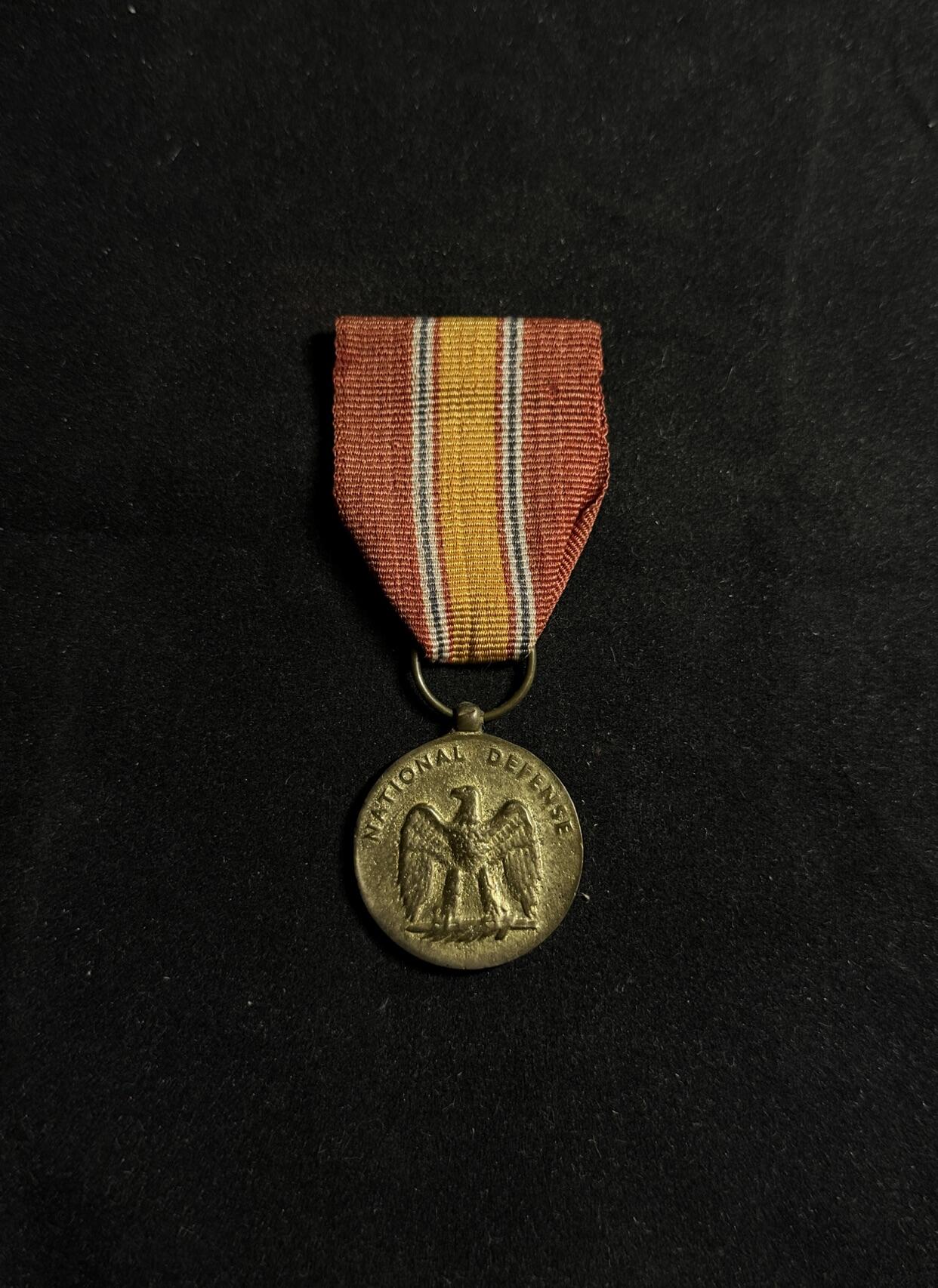 戎马世界章牌大赏第108期 美国国防服役勋章 少见南越制造版本，授予越南战争时期在美军中服役的南越人