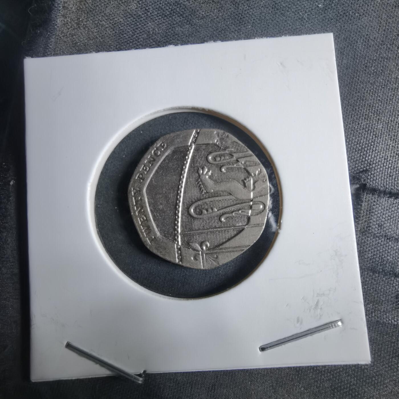 沼泽如烟--第912场 英国2015年20便士