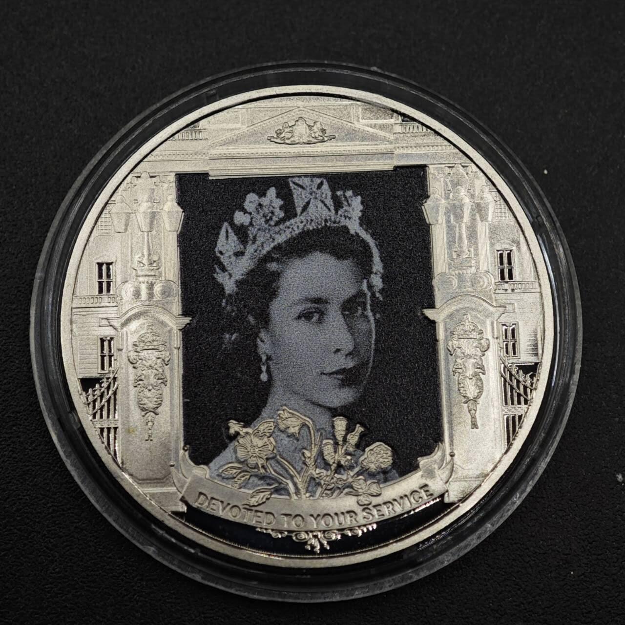 【淘币小摊】限时拍第八百零七拍  克朗币邮币封场  满百包邮可预留两周  周一统一发货    直布罗陀2022年女王登基70周年半克朗纪念币