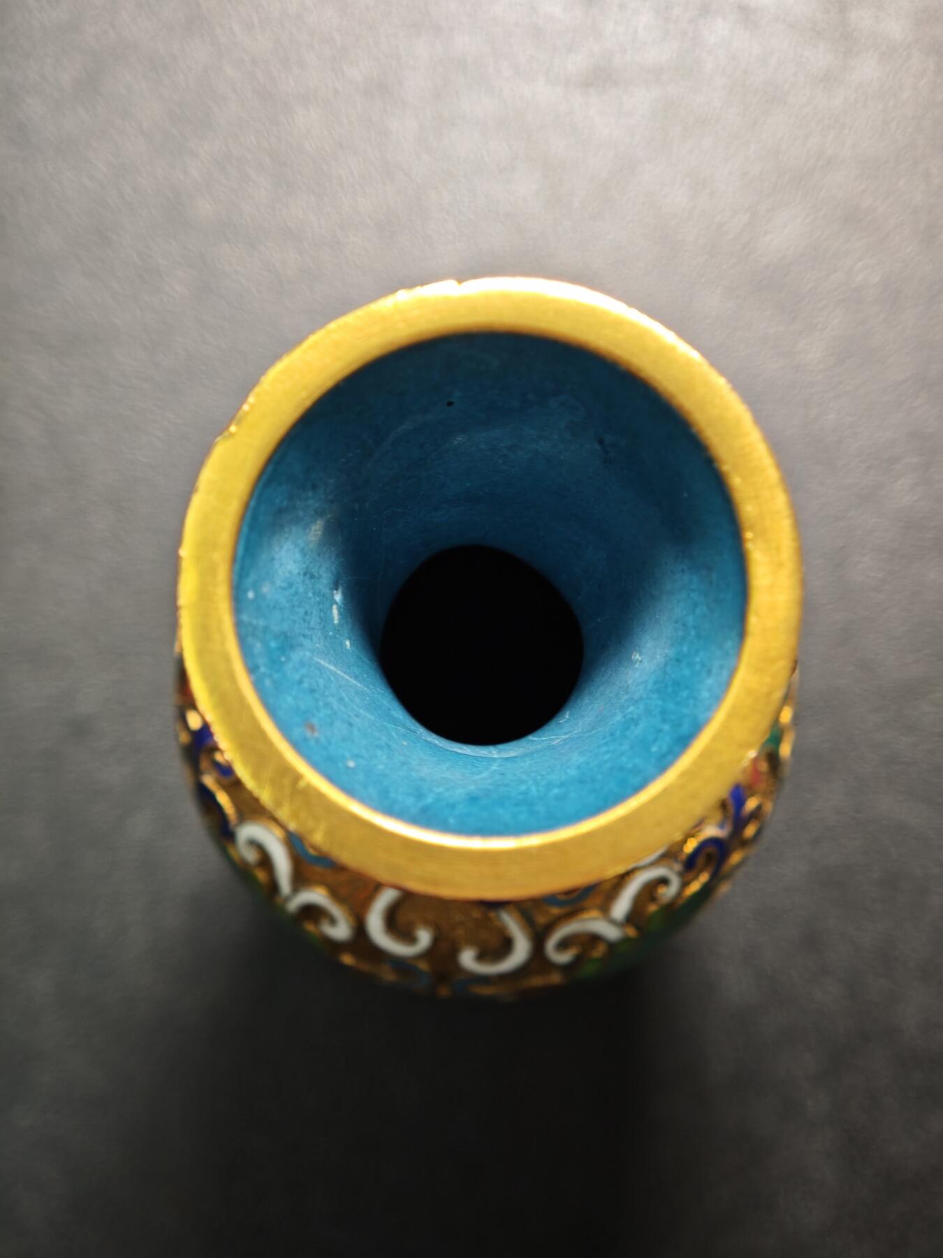 【德藏】世界币章拍卖第154期（拍品征集中~欢迎藏友联系） 回流鎏金珐琅五彩瓶 颜色艳丽 工艺精湛 瓶身直径约：47.3mm；高约：105.3mm，重约：100g