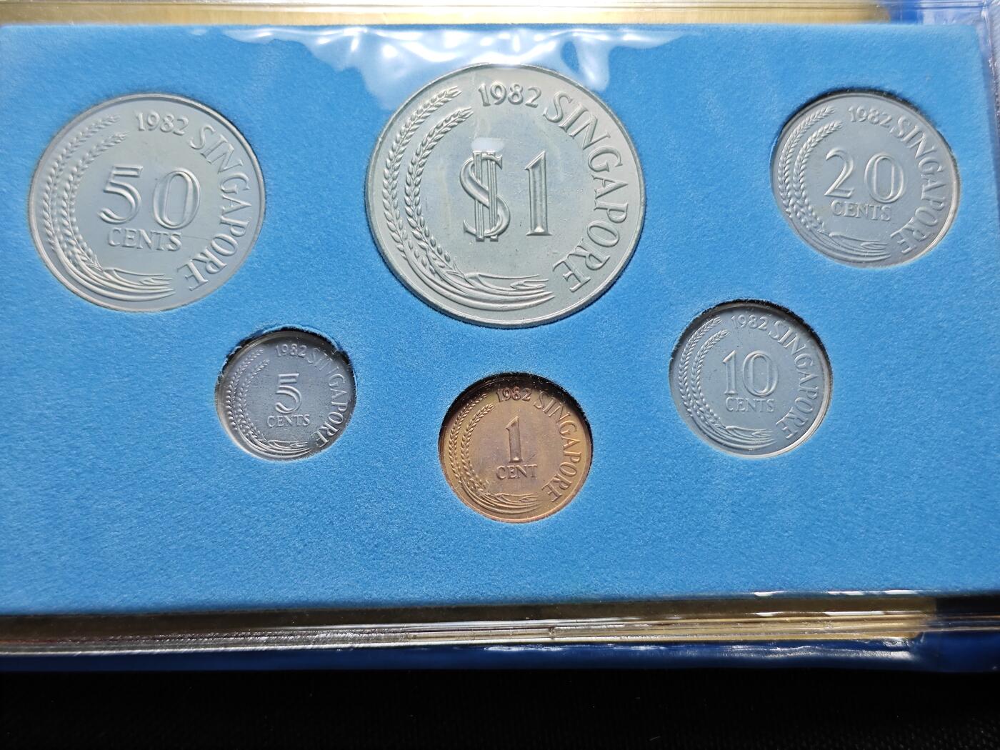 KK钱币收藏小铺 （套币 好品/批量散币 银币）专场  2月预留时间 周末发货  1982新加坡清年 生肖狗主题套币