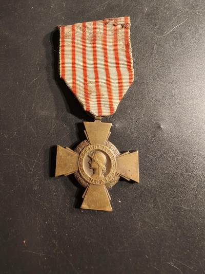 老王徽章第165期 -  法国战斗十字奖章