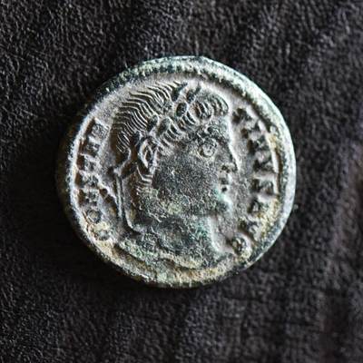 【良泉】第42期【自动场】12月4日晚19.30点开拍！99枚域外古代钱币专场  - 【极美品】公元324-326年【古罗马】君士坦丁大帝“军塔营门”铜币，2.5克