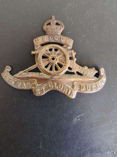 老王徽章第165期 - 英国皇家炮兵帽徽    背杆损坏    一战时期