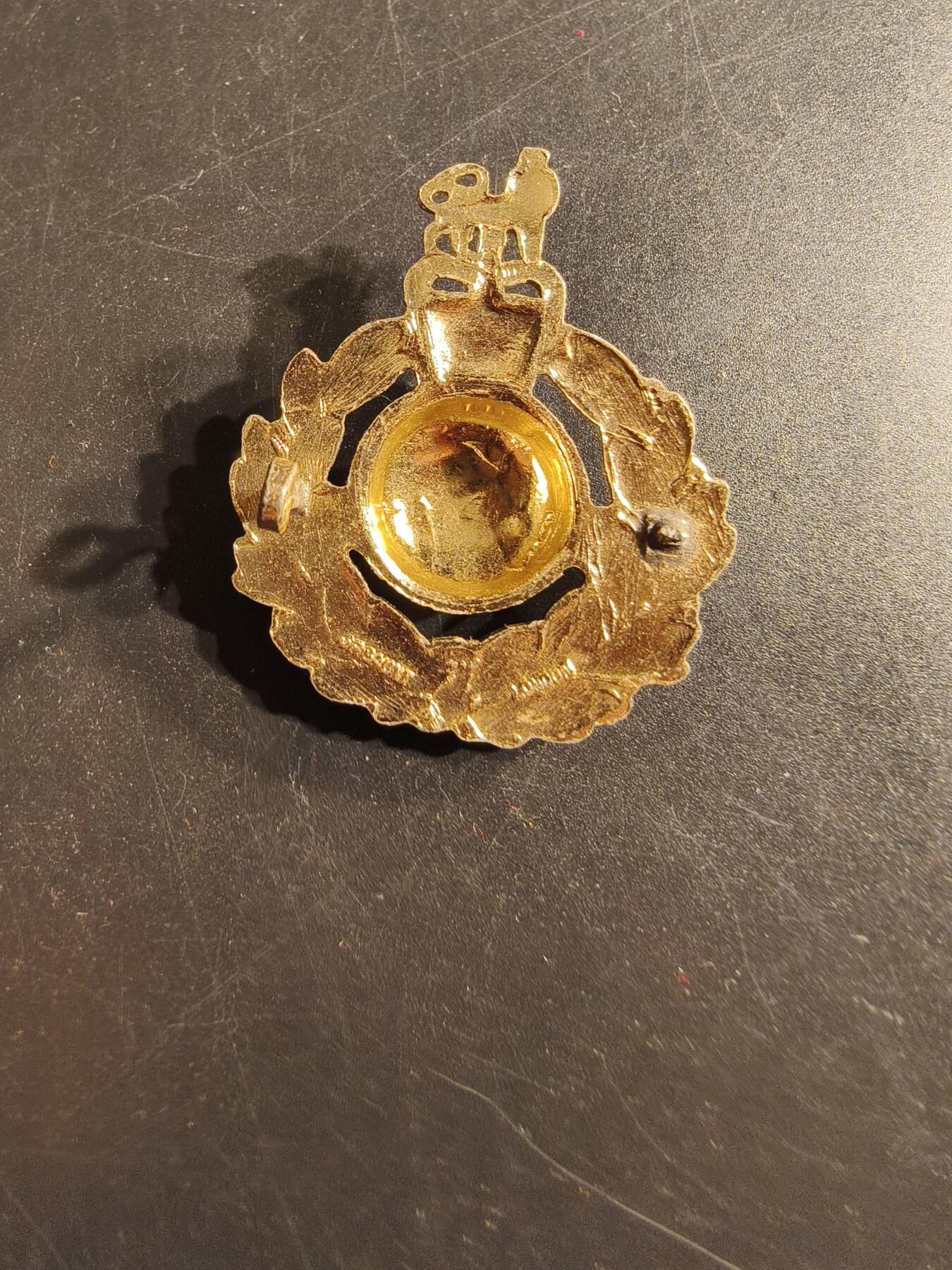 老王徽章第165期 英国皇家海军陆战队帽徽    女王时期 