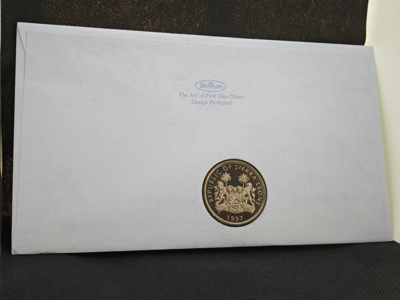 【淘币小摊】限时拍第八百零七拍  克朗币邮币封场  满百包邮可预留两周  周一统一发货   利比里亚1997年戴安娜王妃1元纪念币邮币封