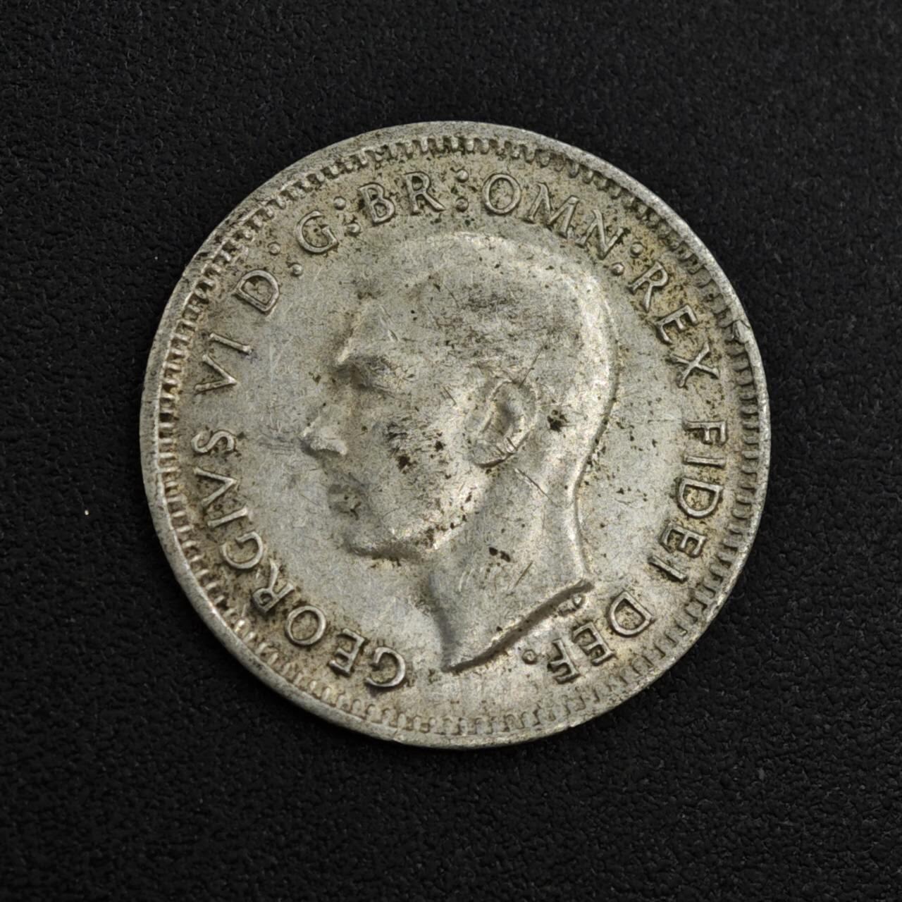 【淘币小摊】实时拍第八百零四拍   散币银币场   满百包邮可预留二周 每周一统一发货   澳大利亚1952年乔治六世3便士银币