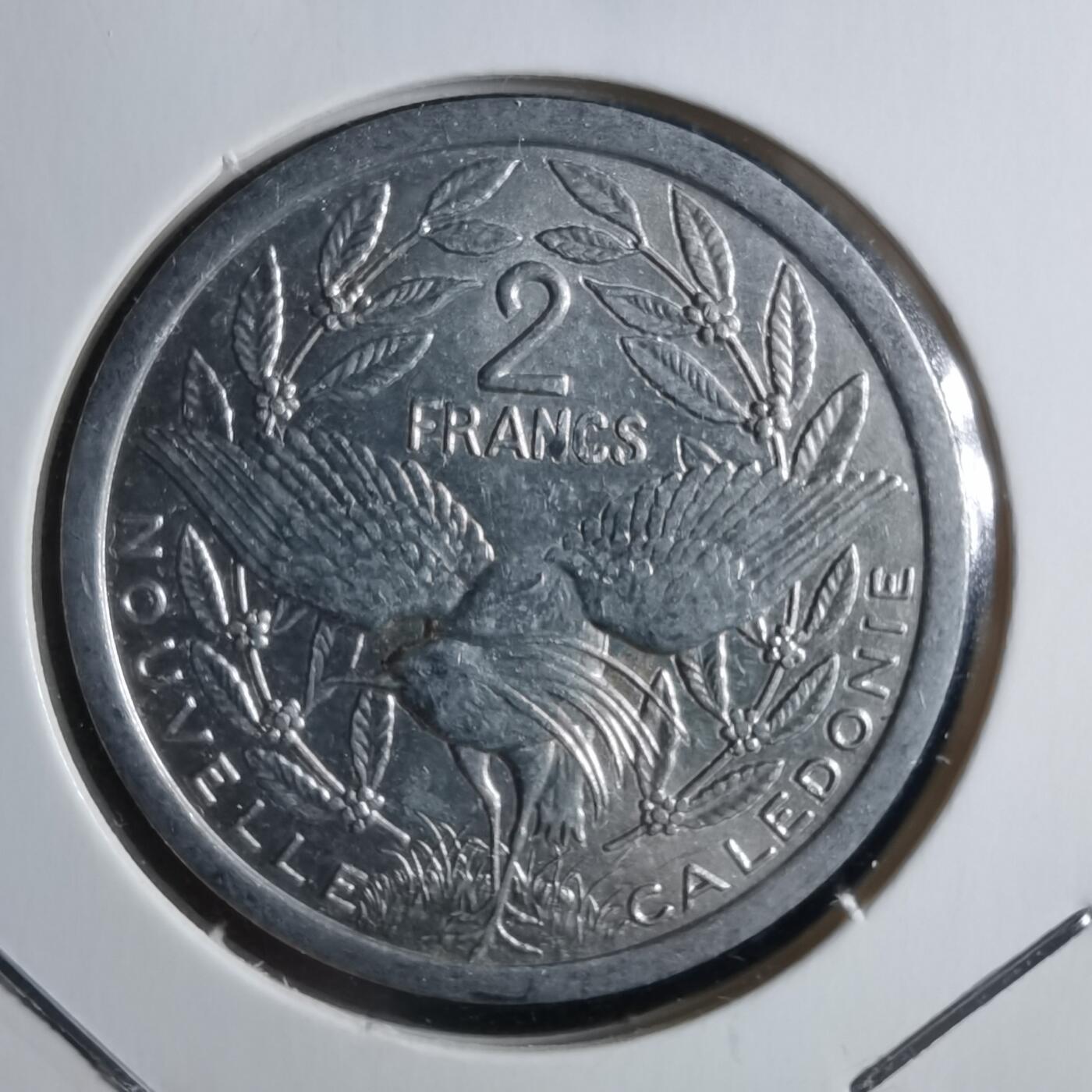 沼泽如烟--第912场 法属新喀里多尼亚2003年2法郎