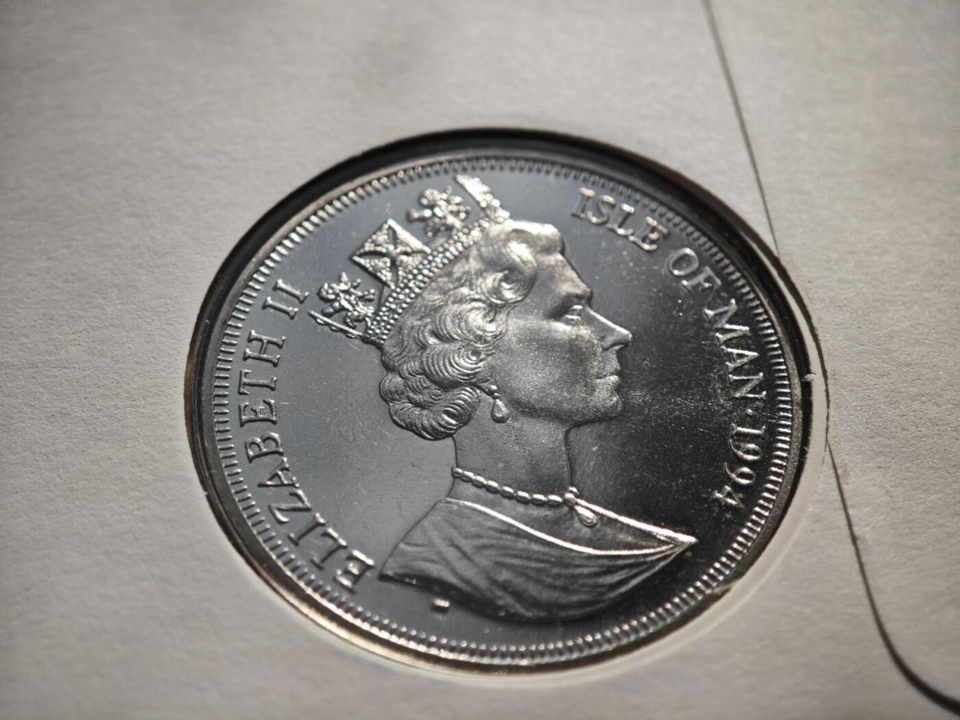 【淘币小摊】限时拍第八百零七拍  克朗币邮币封场  满百包邮可预留两周  周一统一发货    马恩岛1994年诺曼底登陆50周年克朗纪念币邮币封