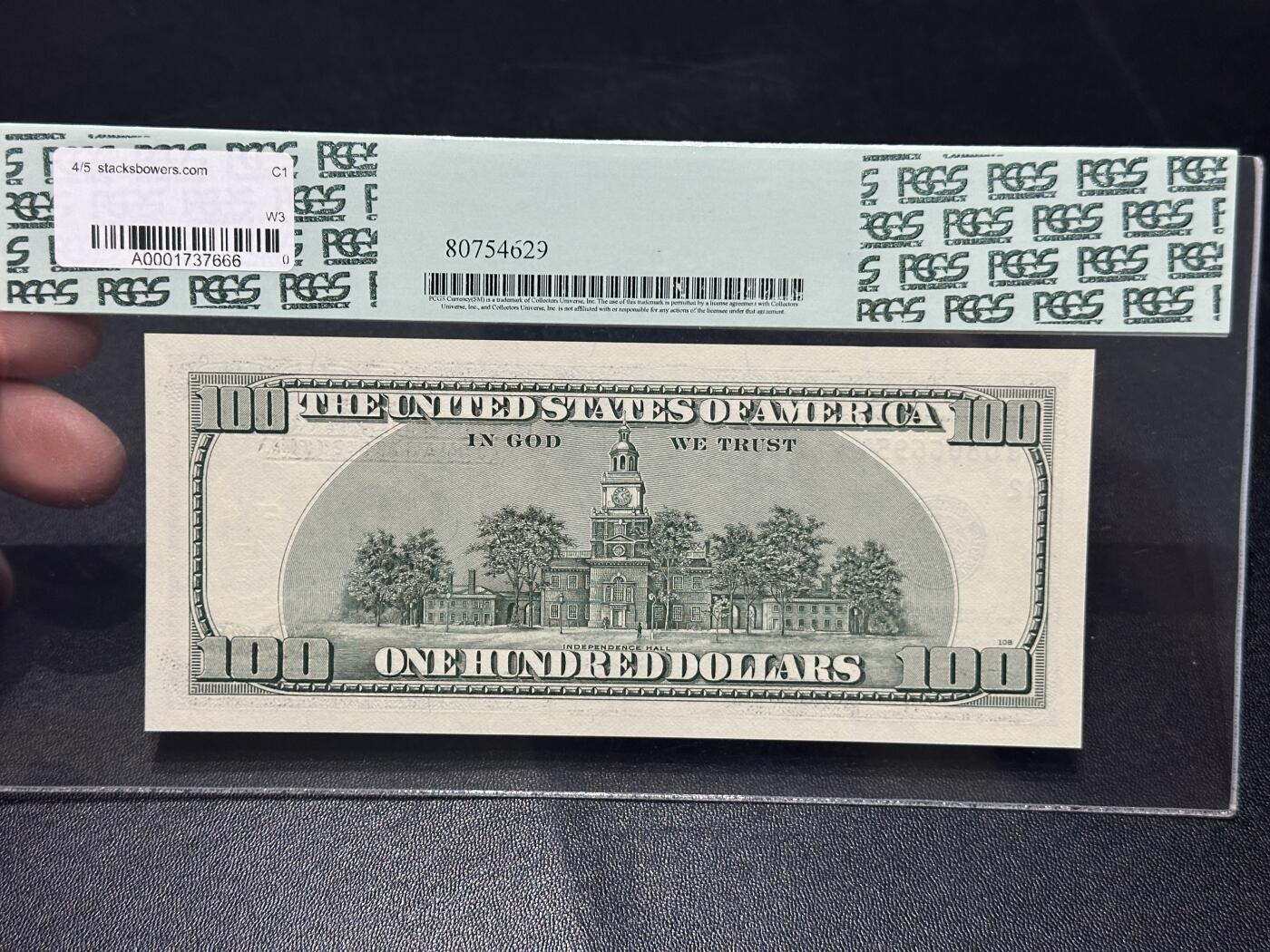 《外钞收藏家》第五百八十七期（精选场）（本平台长期征集拍品、欢迎藏友们联系合作） 2006年美国大头版100美元 绿标PCGS67 补号 金马号