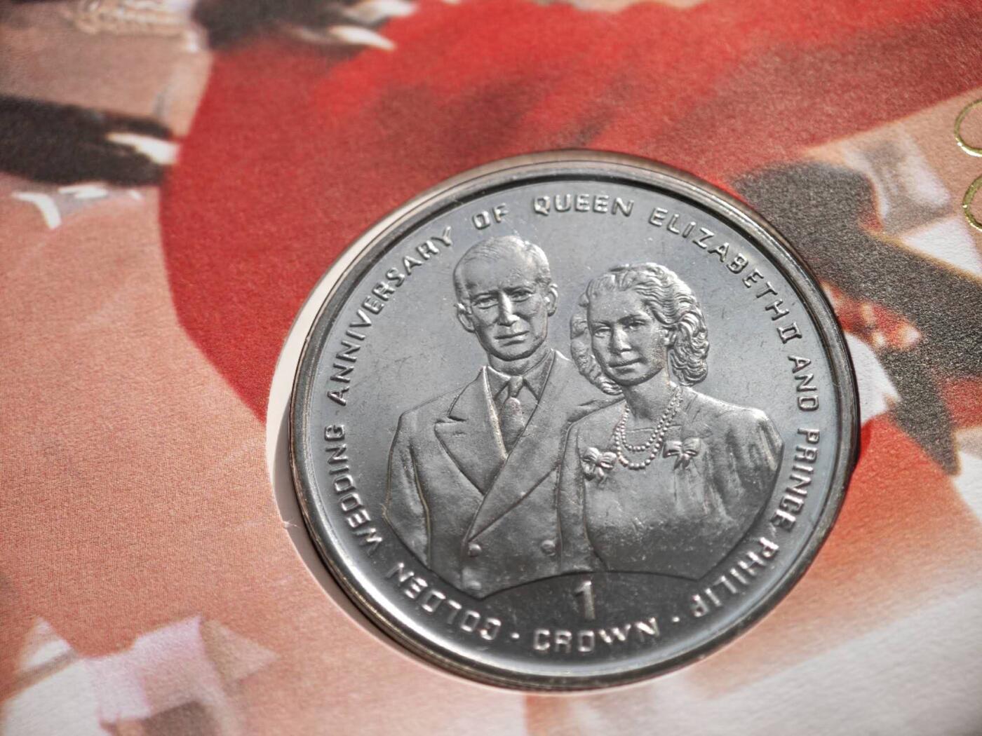 【淘币小摊】限时拍第八百零七拍  克朗币邮币封场  满百包邮可预留两周  周一统一发货    直布罗陀1997年女王金婚克朗纪念币邮币封