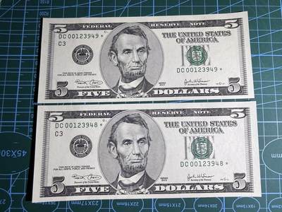 【炜奕收藏】，第五十一期 - 2003年美国5美元2连号，补号，UNC品相