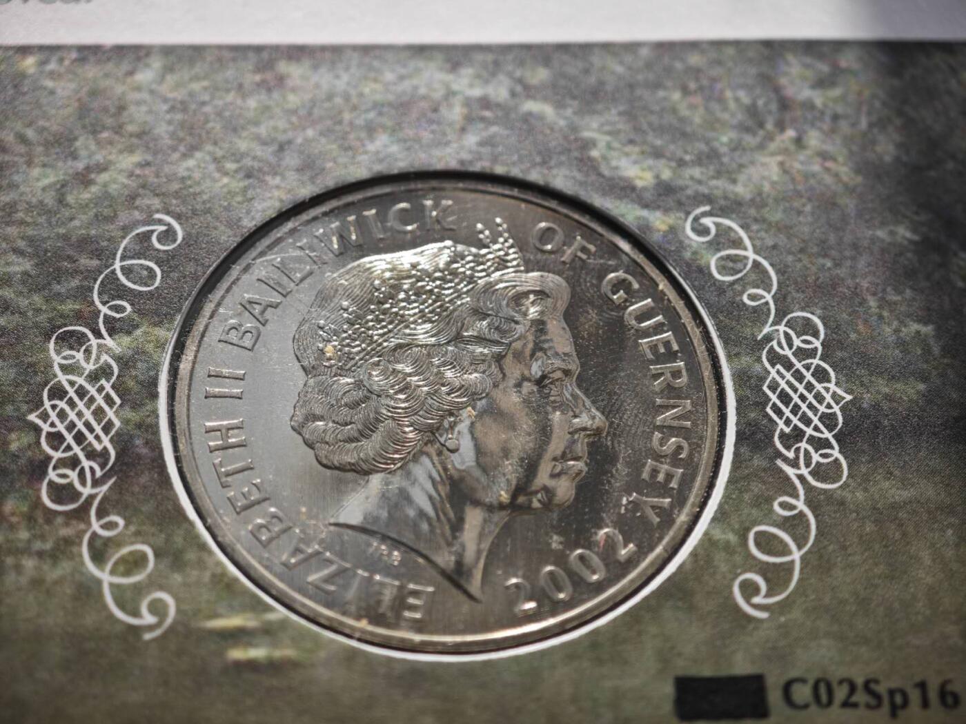 【淘币小摊】限时拍第八百零七拍  克朗币邮币封场  满百包邮可预留两周  周一统一发货   根西2002年戴安娜5镑纪念币邮币封