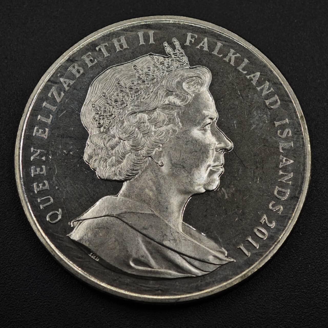 【淘币小摊】限时拍第八百零七拍  克朗币邮币封场  满百包邮可预留两周  周一统一发货   福克兰群岛2011年女王大婚钻禧克朗纪念币